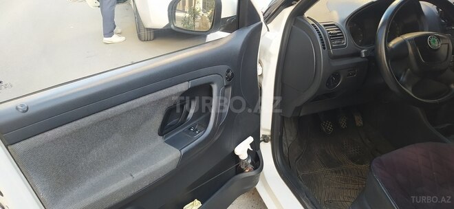 Skoda Fabia 2011, 300,000 km - 1.2 l - Bakı