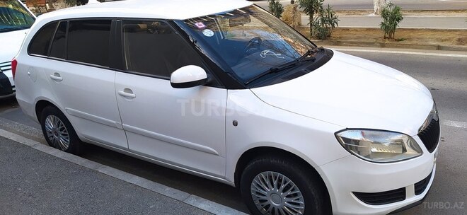 Skoda Fabia 2011, 300,000 km - 1.2 l - Bakı