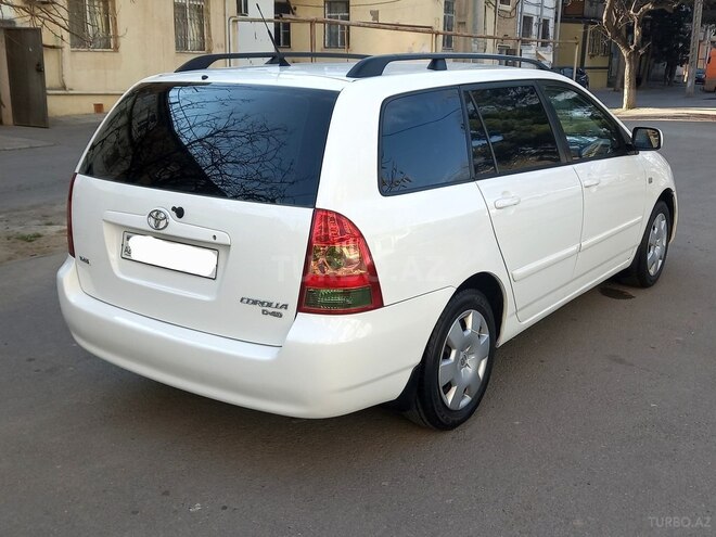 Toyota Corolla 2005, 238,000 km - 1.4 l - Bakı