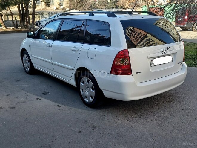 Toyota Corolla 2005, 238,000 km - 1.4 l - Bakı