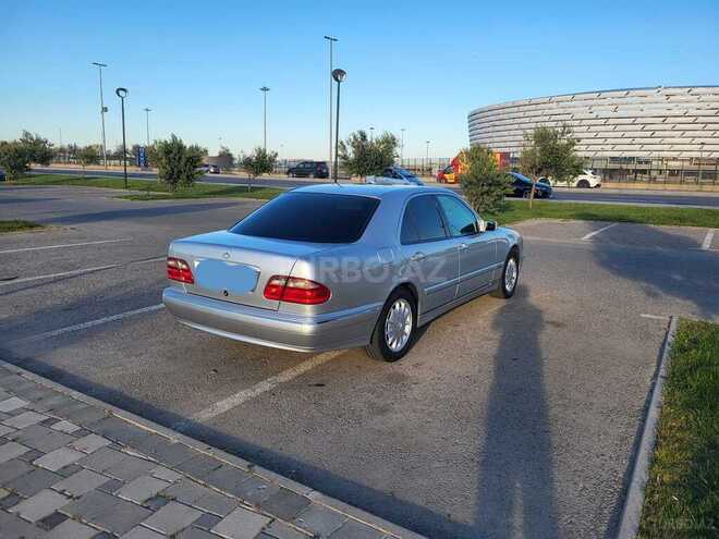 Mercedes E 260 2000, 390,000 km - 2.6 л - Bakı