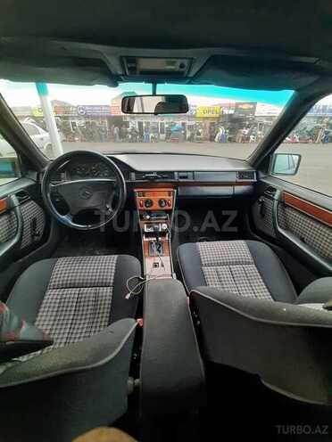 Mercedes E 200 1992, 217,000 km - 2.0 l - Bakı