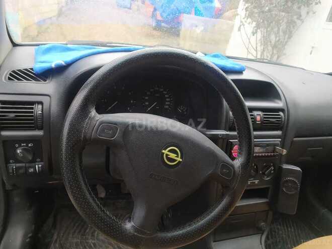 Opel Astra 1999, 240,800 km - 1.6 л - Qusar