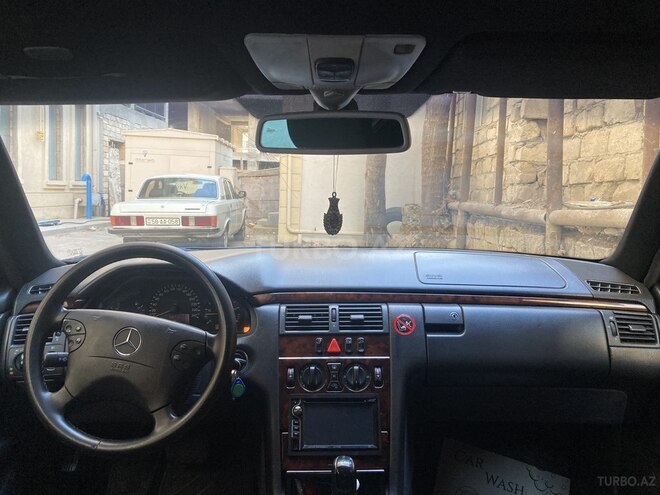 Mercedes E 220 2000, 379,000 km - 2.2 l - Bakı