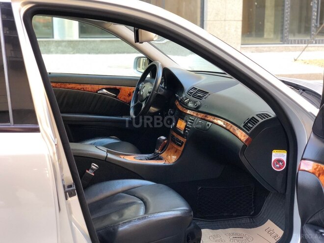 Mercedes E 220 2008, 262,400 km - 2.2 l - Bakı