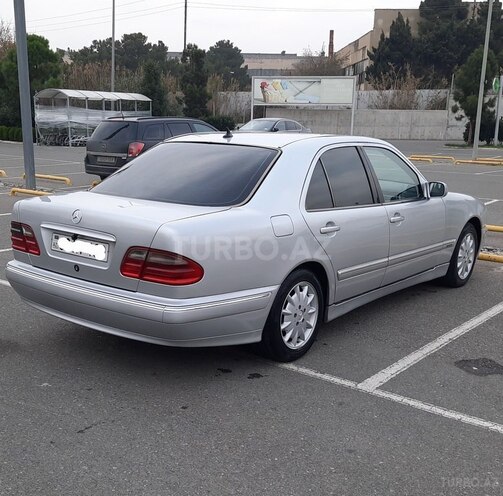 Mercedes E 270 2000, 380,000 km - 2.7 l - Bakı
