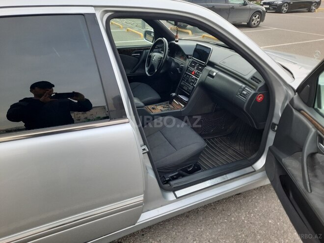Mercedes E 270 2000, 380,000 km - 2.7 l - Bakı