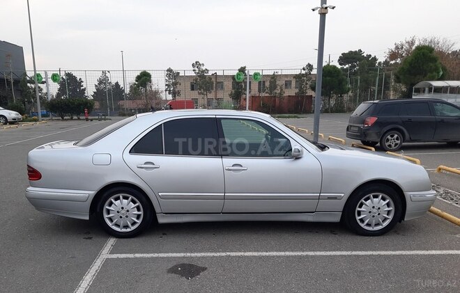 Mercedes E 270 2000, 380,000 km - 2.7 l - Bakı