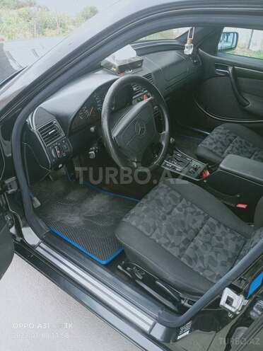 Mercedes C 200 1997, 298,603 km - 2.0 l - Bakı