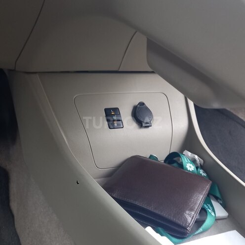 Toyota Prius 2011, 200,000 km - 1.8 l - Bakı