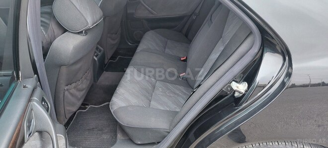Mercedes E 240 1999, 257,458 km - 2.4 л - Gəncə