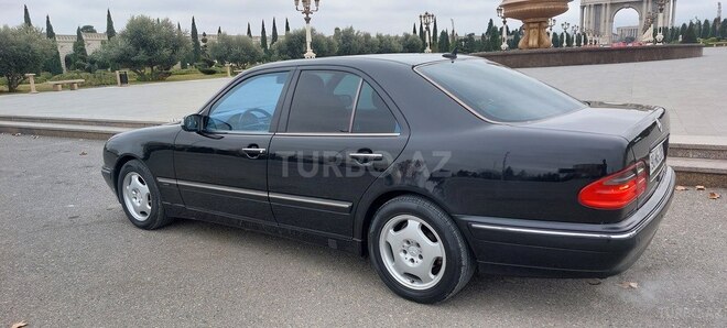 Mercedes E 240 1999, 257,458 km - 2.4 л - Gəncə