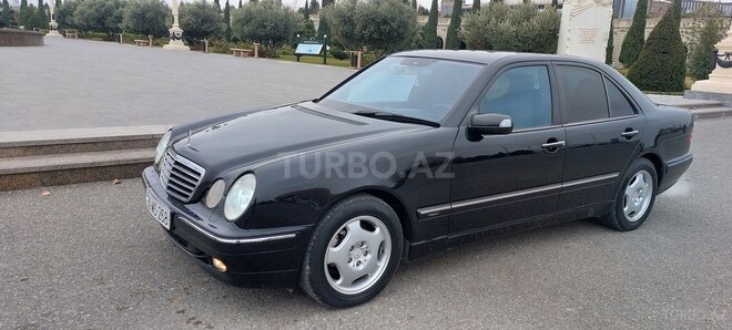 Mercedes E 240 1999, 257,458 km - 2.4 л - Gəncə