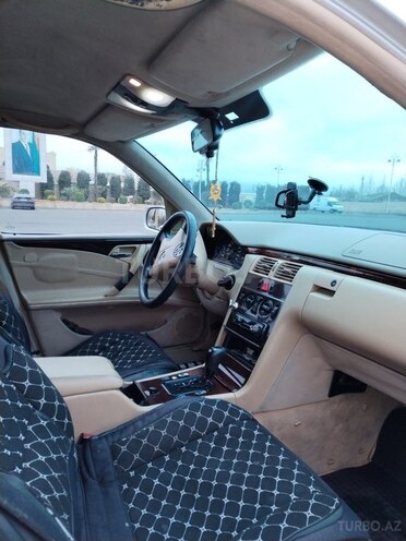 Mercedes E 220 1997, 300,000 km - 2.2 л - Bərdə