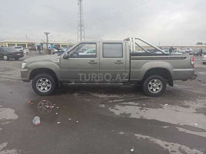 Mitsubishi L200 2013, 324,000 km - 2.4 l - Ucar
