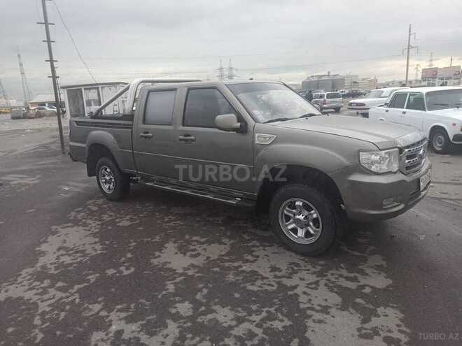 Mitsubishi L200 2013, 324,000 km - 2.4 l - Ucar