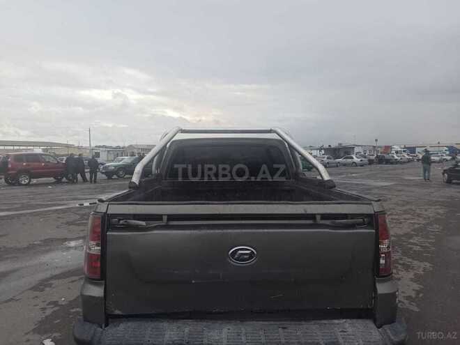 Mitsubishi L200 2013, 324,000 km - 2.4 l - Ucar