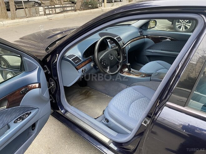 Mercedes E 240 2004, 350,600 km - 2.6 l - Bakı