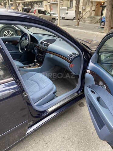 Mercedes E 240 2004, 350,600 km - 2.6 l - Bakı