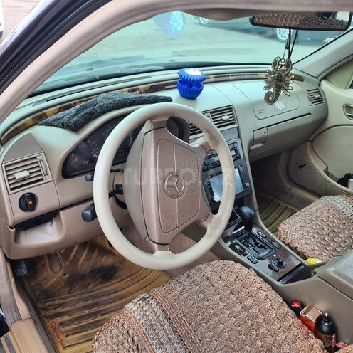 Mercedes C 230 1997, 236,427 km - 2.3 l - Bakı