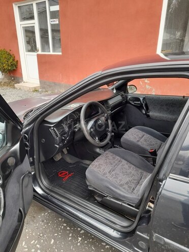 Opel Vectra 1996, 135,497 km - 1.8 л - Zaqatala