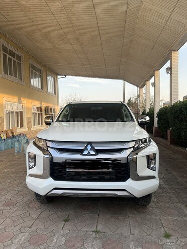 Mitsubishi L200 2021, 4,500 km - 2.4 l - Bakı