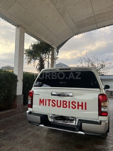 Mitsubishi L200 2021, 4,500 km - 2.4 l - Bakı
