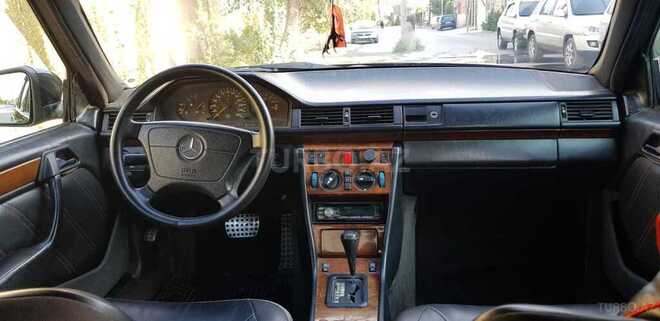 Mercedes E 280 1990, 400,000 km - 2.8 l - Bakı