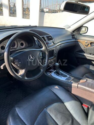 Mercedes E 320 2002, 239,000 km - 3.2 l - Bakı