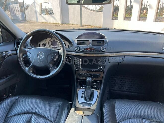 Mercedes E 320 2002, 239,000 km - 3.2 l - Bakı