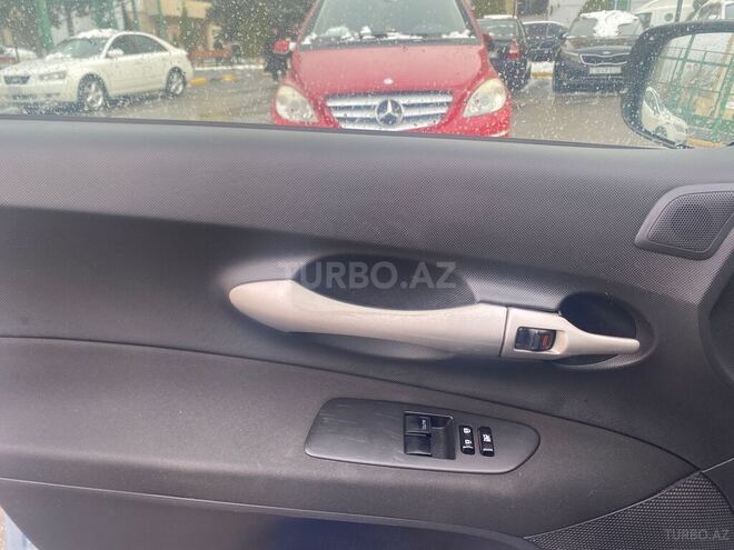 Toyota Auris 2008, 268,893 km - 1.4 l - Bakı