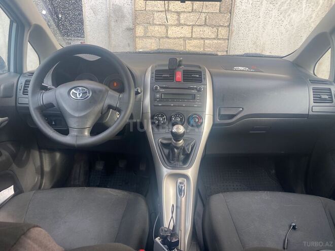 Toyota Auris 2008, 268,893 km - 1.4 l - Bakı