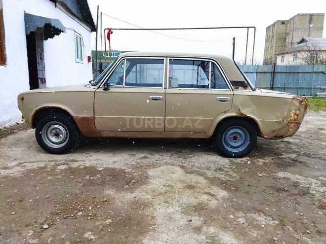 LADA (VAZ) 21011 1984, 60,000 km - 1.6 l - Salyan