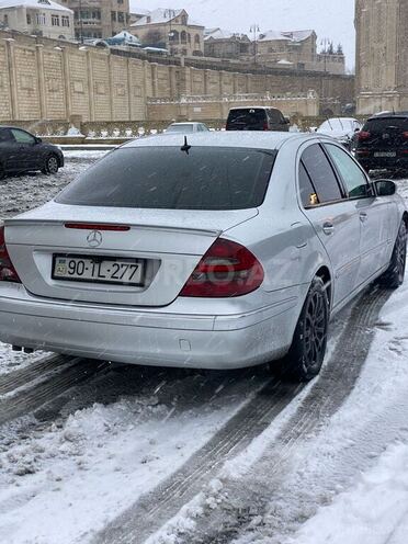 Mercedes E 220 2002, 390,000 km - 2.2 л - Bakı