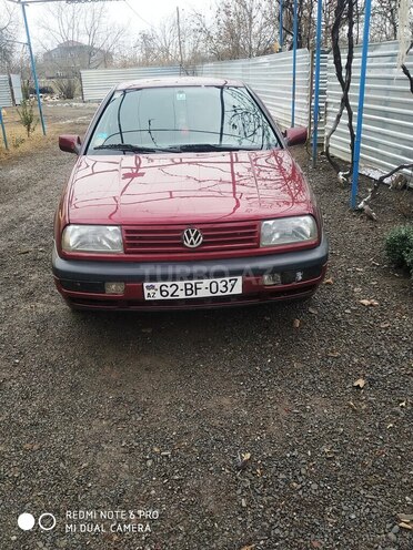 Volkswagen Vento 1994, 260,000 km - 1.8 l - Zaqatala