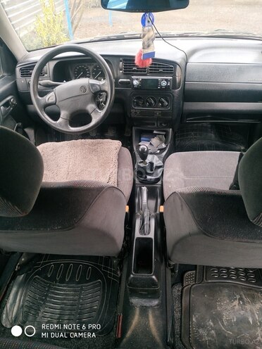 Volkswagen Vento 1994, 260,000 km - 1.8 l - Zaqatala