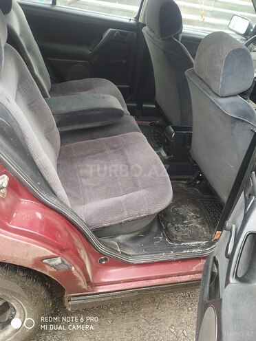 Volkswagen Vento 1994, 260,000 km - 1.8 l - Zaqatala