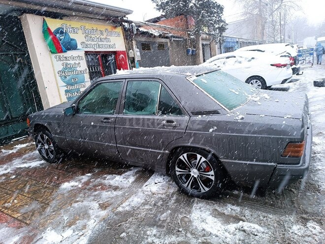 Mercedes 190 1992, 356,846 km - 2.0 л - Bakı