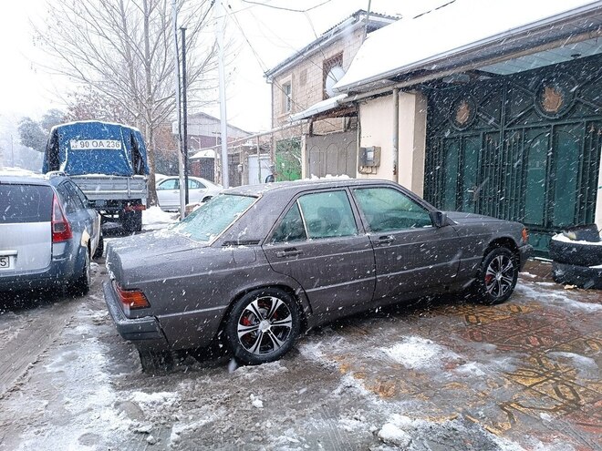 Mercedes 190 1992, 356,846 km - 2.0 л - Bakı