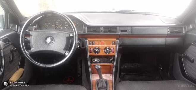 Mercedes E 220 1993, 338,666 km - 2.2 l - Sumqayıt