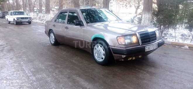 Mercedes E 220 1993, 338,666 km - 2.2 l - Sumqayıt