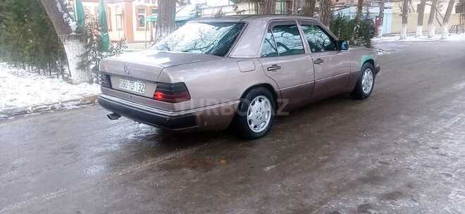 Mercedes E 220 1993, 338,666 km - 2.2 l - Sumqayıt