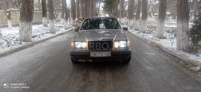 Mercedes E 220 1993, 338,666 km - 2.2 l - Sumqayıt