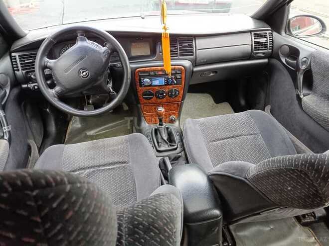Opel Vectra 1996, 247,350 km - 2.0 л - Zaqatala