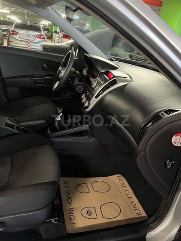 Kia Ceed 2010, 130,000 km - 1.4 l - Bakı