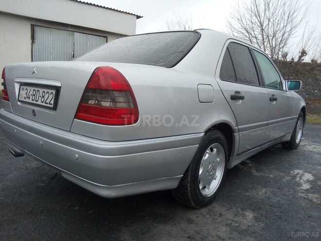 Mercedes C 200 1995, 321,000 km - 2.0 л - Qax