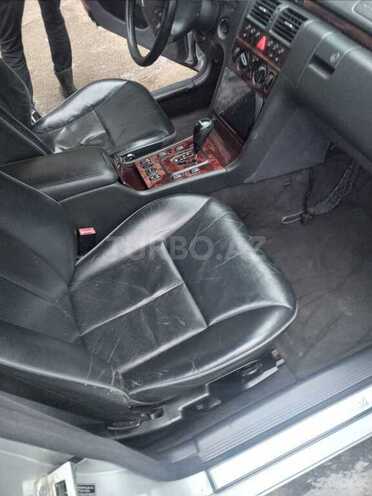 Mercedes E 280 2000, 411,000 km - 2.8 л - Sumqayıt