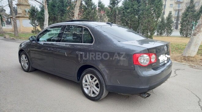 Volkswagen Jetta 2005, 221,477 km - 2.5 l - Gəncə