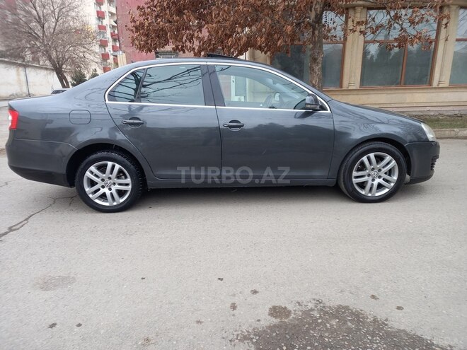 Volkswagen Jetta 2005, 221,477 km - 2.5 l - Gəncə