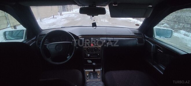 Mercedes E 200 1998, 400,753 km - 2.0 l - Sumqayıt